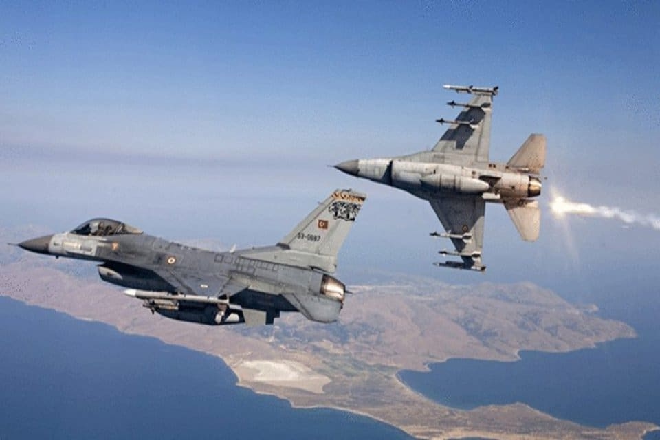 T&uuml;rkiye, Yunanistan'ın Ege ve Doğu Akdeniz'de g&ouml;rev u&ccedil;uşu yapan T&uuml;rk