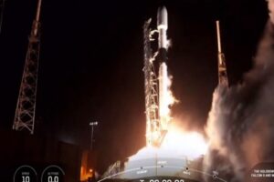 Türkiye'nin yeni uydusu Türksat 5A, Türkiye saatiyle 05.15'de ABD'nin Florida