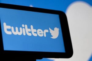 Sosyal paylaşım platformu Twitter, Hindistan'ın internet şirketlerine getirdiği yeni d&uuml;zenlemelere