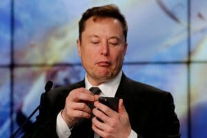 Twitter'ı satın alarak g&uuml;ndem olan Elon Musk'ın platformun y&ouml;netimine inancının