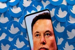 Elon Musk'ın y&ouml;netimindeki Twitter son g&uuml;nlerde uyguladığı sans&uuml;rlerle dikkat &ccedil;ekmeye