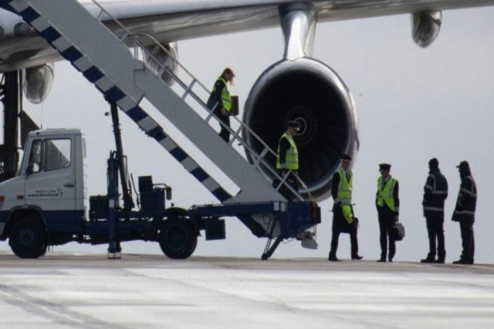 ABD'li Daniel John O'Brien Karayipler'de olduğu sırada &ccedil;ıplak bir şekilde