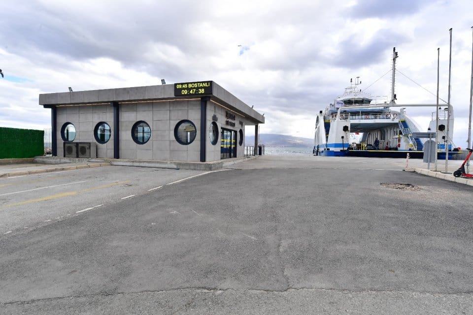 İzmir B&uuml;y&uuml;kşehir Belediyesi&rsquo;nin deniz ulaşımını g&uuml;&ccedil;lendirme &ccedil;alışmaları s&uuml;r&uuml;yor. Artan feribot