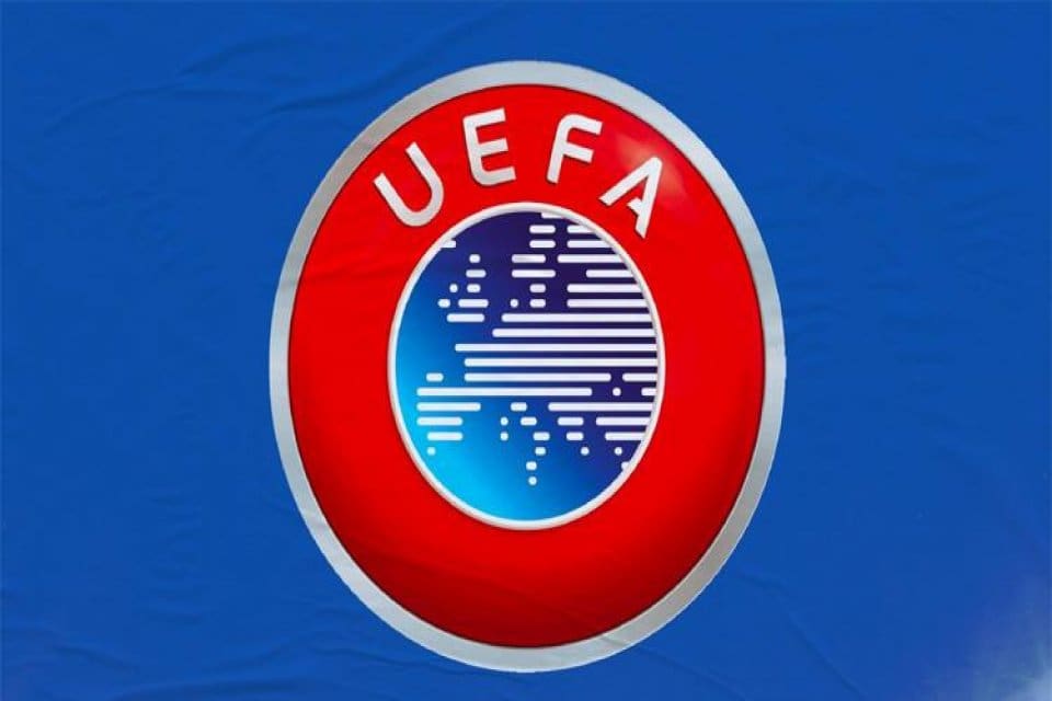 UEFA, futbolda deplasman gol&uuml; kuralını kaldırdı. İki takımın da eşleşmede