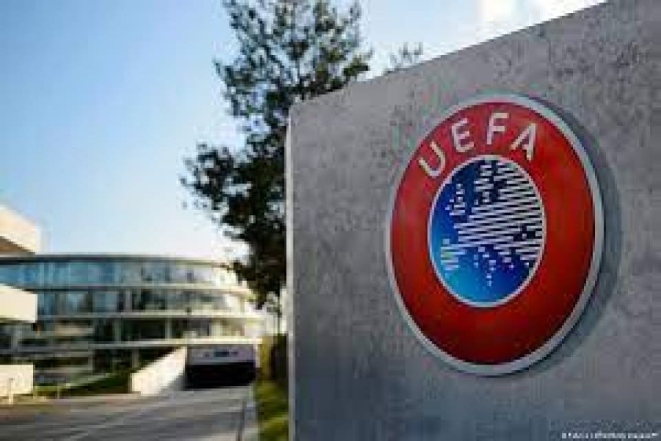UEFA, Almanya'nın ev sahipliğini yapacak olan EURO 2022 Avrupa Futbol