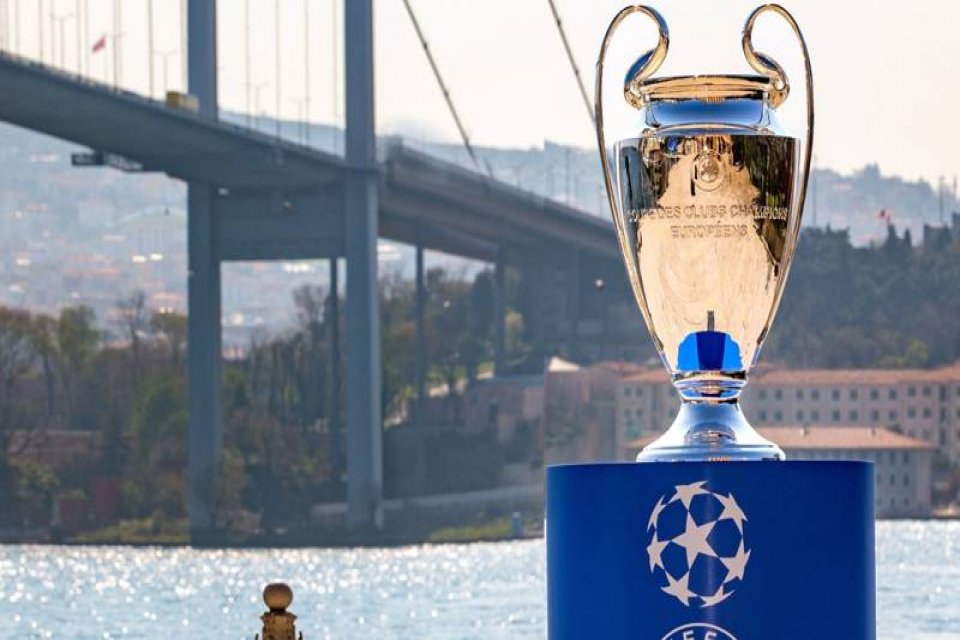 UEFA, Şampiyonlar Ligi finalinin İstanbul’dan alınacağı iddialarını yalanladı UEFA, Şampiyonlar Ligi finalinin İstanbul’dan alınacağı iddialarını yalanladı. Yapılan açıklamada,