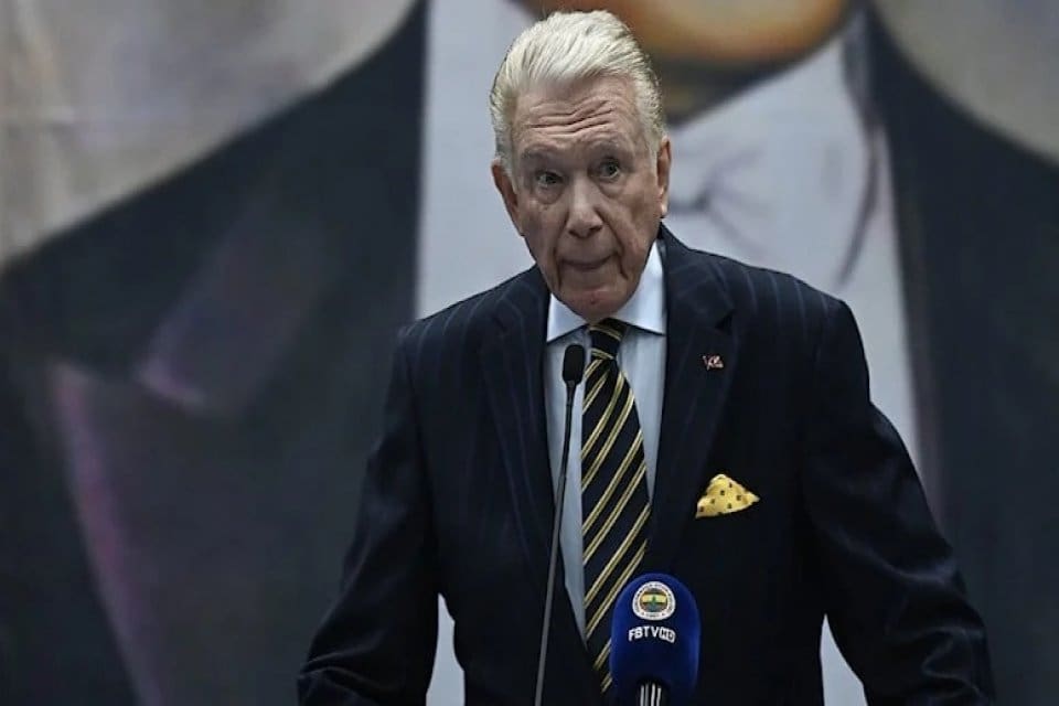 Fenerbah&ccedil;e Y&uuml;ksek Divan Kurulu Başkanı Uğur D&uuml;ndar, Adana Demirspor-Fenerbah&ccedil;e ma&ccedil;ından