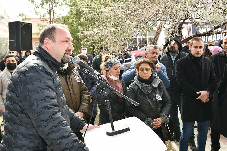 &Ccedil;iğli Belediyesi, gazeteci yazar Uğur Mumcu&rsquo;yu vefatının 29. yıl d&ouml;n&uuml;m&uuml;nde