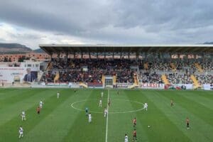 TFF 3&rsquo;&uuml;nc&uuml; Lig 3&rsquo;&uuml;nc&uuml; Grup&rsquo;ta m&uuml;cadele eden Karşıyaka, sezonun ilk