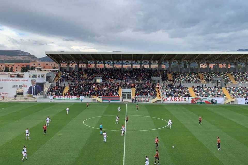 TFF 3&rsquo;&uuml;nc&uuml; Lig 3&rsquo;&uuml;nc&uuml; Grup&rsquo;ta m&uuml;cadele eden Karşıyaka, sezonun ilk