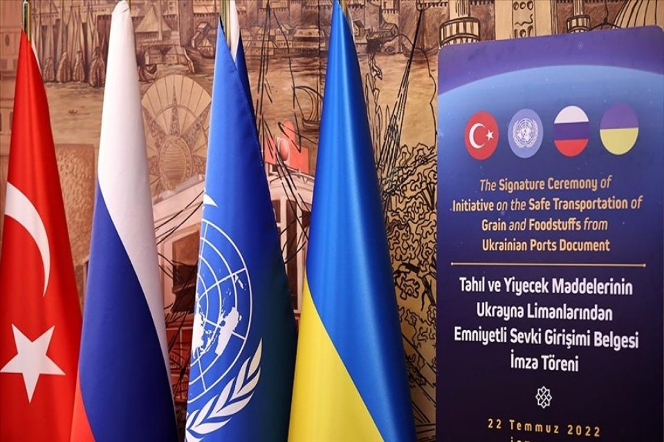 İstanbul'da imzaları atılan Karadeniz'deki tahıl koridoru anlaşması konusunda Ukrayna y&ouml;netiminden