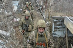 Ukrayna’nın doğusundaki Donetsk’te bağımsızlıklarını ilan eden güçler, Kiev yönetimini, kendi