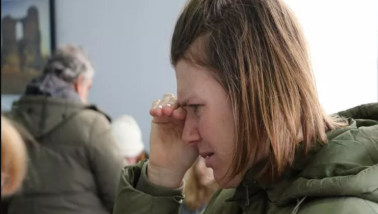 Ukrayna'lı kadın yaşadıklarını anlatırken gözyaşlarına boğuldu