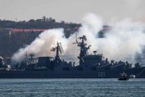 Yılan Adası'nı kuşatan ve Ukrayna tarafından vurulduğu a&ccedil;ıklanan, 510 m&uuml;rettebatlı