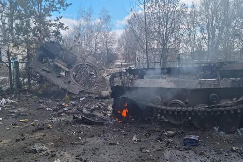 Ukrayna: Rus ordusu 14 bin 400 asker, 95 uçak, 115 helikopter, 466 tank kaybetti Ukrayna'ya saldıran Rus ordusunun 14 bin 400 askerini, 95 uçağını,