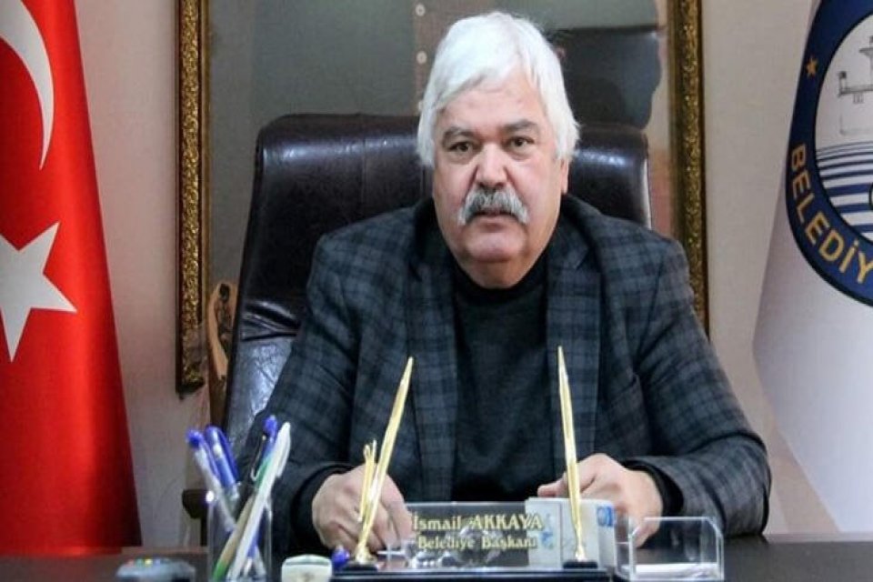 Ula Belediye Başkanı İsmail Akkaya, fenalaşması sonucu kaldırıldığı hastanede yaşamını