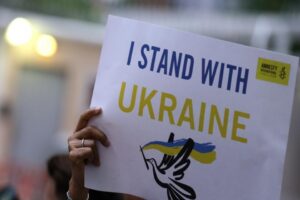 Uluslararası Af &Ouml;rg&uuml;t&uuml;, Ukrayna'nın savaş taktiklerinin sivilleri tehlikeye attığını ve