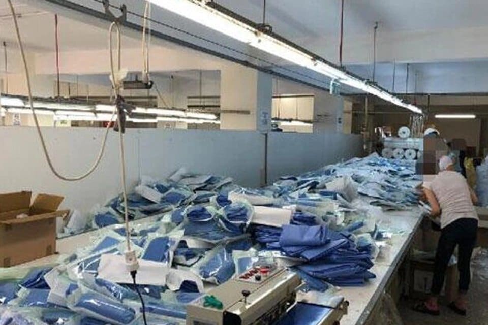 Slovenya'da kurulu bir şirket, Mersin'deki dış ticaret firması aracılığıyla, İzmir'deki
