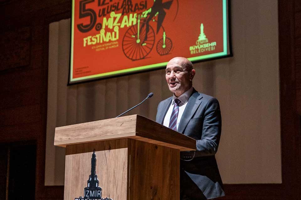 Bu yıl beşincisi d&uuml;zenlenen İzmir Uluslararası Mizah Festivali başladı. A&ccedil;ılış