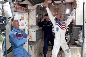 Uluslararası Uzay İstasyonu&rsquo;nda (ISS) bulunan astronotlar ve kozmonotlar, Tokyo 2020