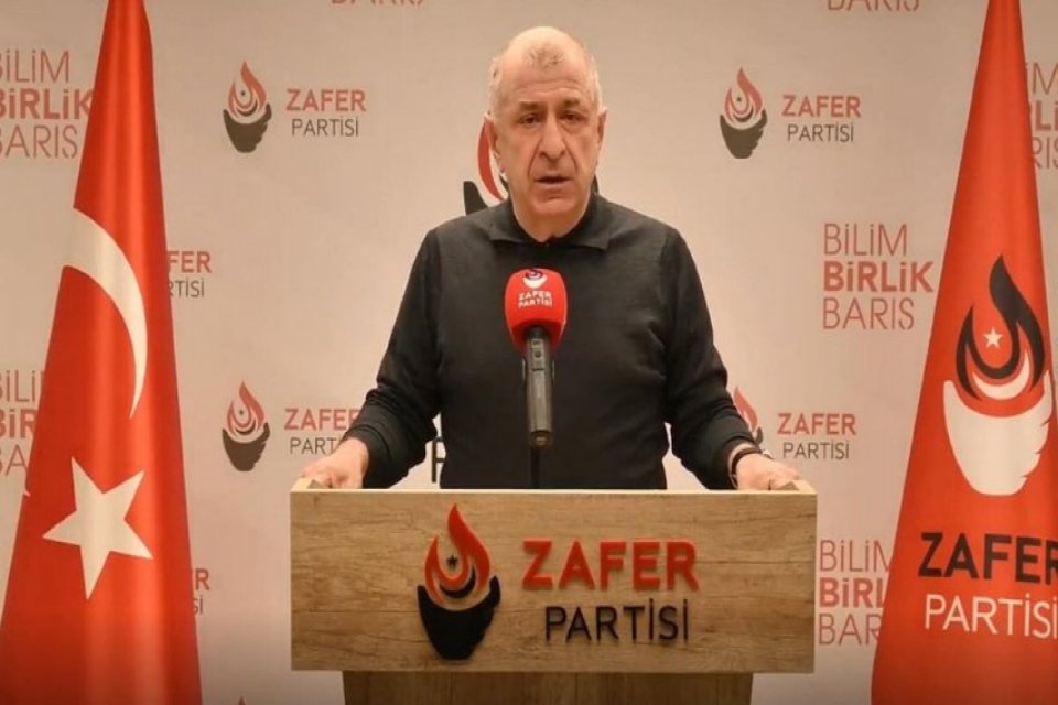 Zafer Partisi lideri Ümit Özdağ, deprem felaketi sonrasında hükümete 14