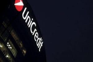 Unicredit, T&uuml;rk lirasındaki değer kaybının ve enflasyondaki y&uuml;kselişin 2022'de devam