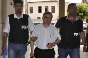 Adana'daki &Ccedil;ukurova &Uuml;niversitesi'nde 2004- 2012 yılları arasında g&ouml;rev yapan eski