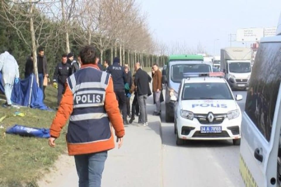 Sultangazi'de yol kenarında &uuml;niversite &ouml;ğrencisi Hamdullah Kartal silahla vurulmuş halde