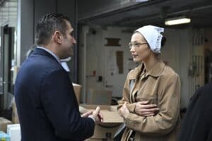 ABD'li &uuml;nl&uuml; model Bella Hadid, New York'taki T&uuml;rkevi'ne gelerek, T&uuml;rkiye'deki