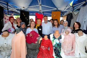 Bayraklı Belediyesi ve Halk Eğitim Merkezi iş birliğiyle a&ccedil;ılan beceri