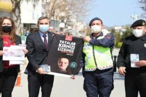 İ&ccedil;işleri Bakanlığı tarafından yaya &ouml;nceliği konusunda farkındalık oluşturmak amacıyla başlatılan