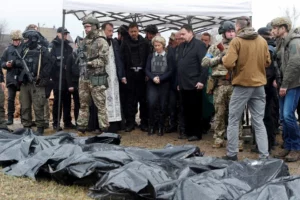 Avrupa Birliği'nin &uuml;st d&uuml;zey isimleri sivil katliamın yaşandığı Bu&ccedil;a'ya gitti.