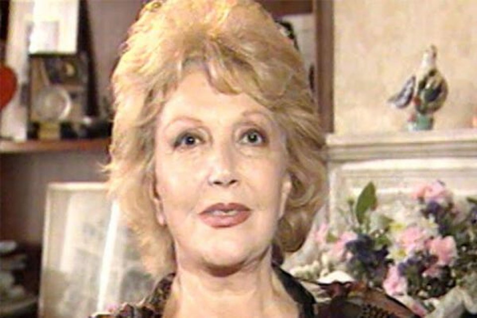 Oyuncu ve seslendirme sanat&ccedil;ısı Nedret G&uuml;ven&ccedil;, 90 yaşında hayatını kaybetti.