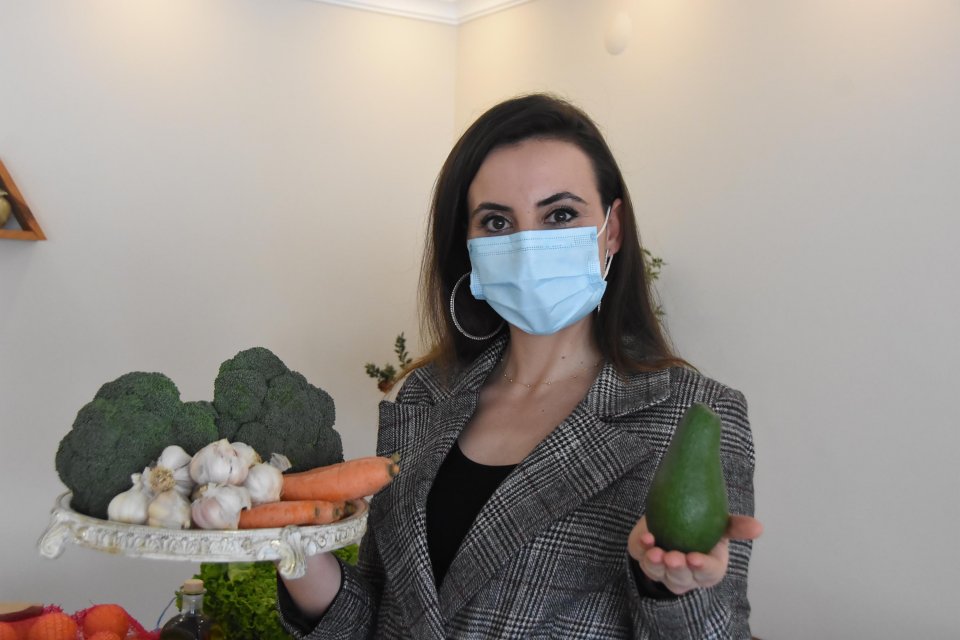 Koronavirüs'ün akciğerde yarattığı etki, solunum almayı zorlaştırıyor. Bu nedenle de