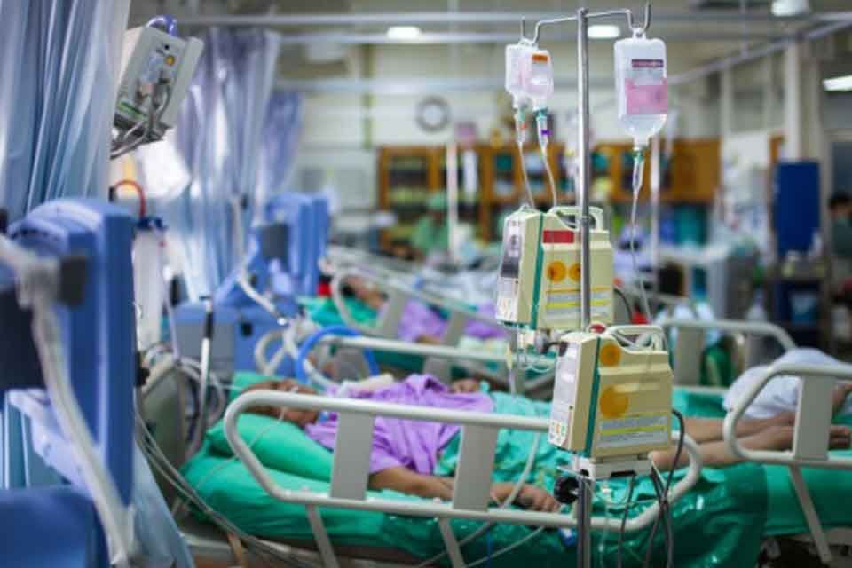 Covid-19 aşılarıyla ilgili hem T&uuml;rkiye'de hem d&uuml;nyada gebeler &uuml;zerinde yapılan