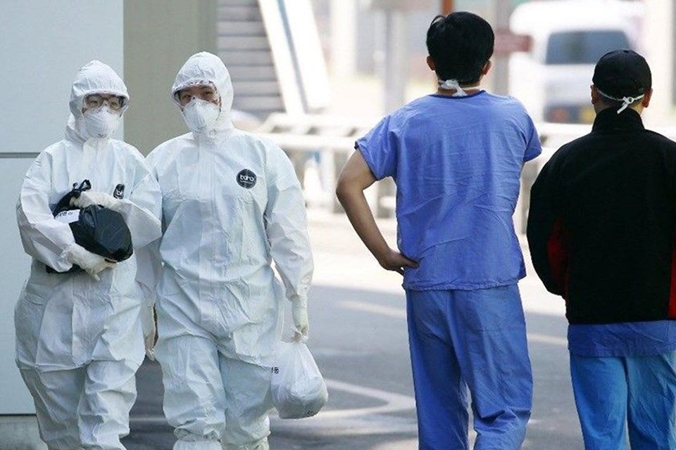 İngiltere'nin, "Koronavirüs mutasyona uğradı” açıklaması tartışma yarattı. İngiltere'nin, "Koronavirüs mutasyona