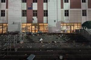 D&uuml;zce'nin G&ouml;lyaka il&ccedil;esinde meydana gelen 5,9 b&uuml;y&uuml;kl&uuml;ğ&uuml;nde deprem İstanbul, Bolu,
