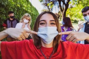 Enfeksiyon Hastalıkları ve Klinik Mikrobiyoloji Uzmanı Do&ccedil;. Dr. &Uuml;mit Savaş&ccedil;ı,