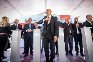 Uzundere Kentsel D&ouml;n&uuml;ş&uuml;m 3. Etap Yapımı Protokol ve sosyal tesisler