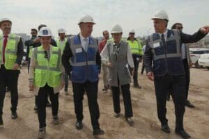 İzmir B&uuml;y&uuml;kşehir Belediyesi'nin y&uuml;zde y&uuml;z uzlaşı, belediye garant&ouml;rl&uuml;ğ&uuml; ve yerinde