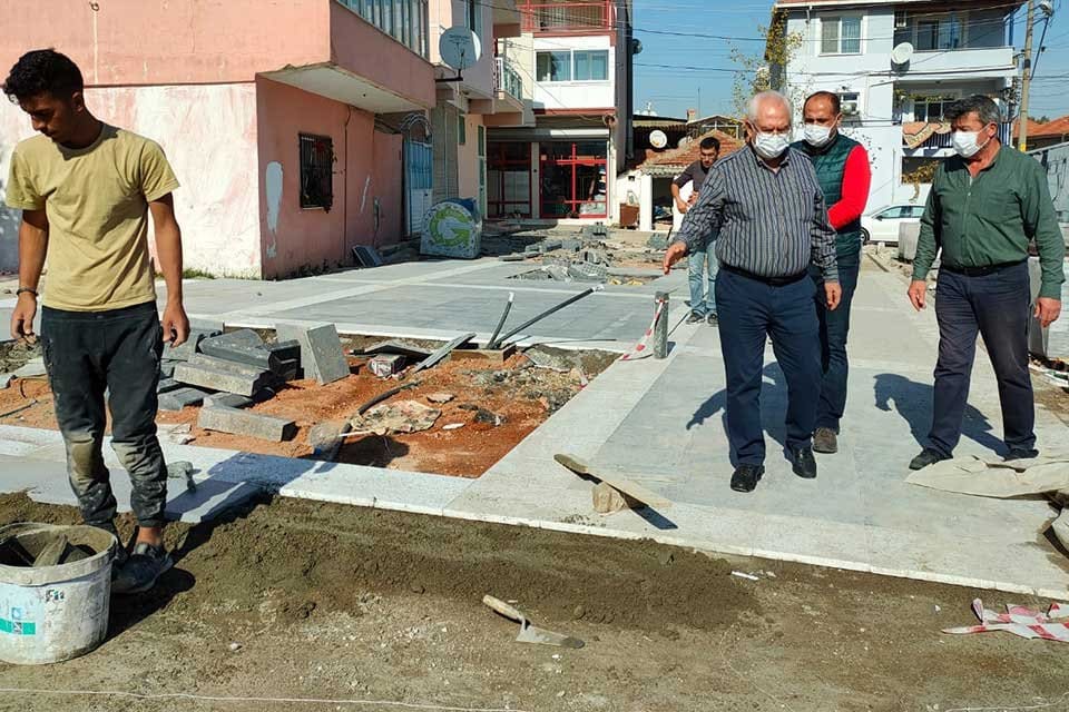 Karabağlar Belediyesi'nin Uzundere Meydanı ve &Ccedil;evre D&uuml;zenleme Projesi'nde sona gelindi.