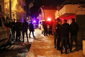 Denizli'nin Pamukkale il&ccedil;esinde, tek katlı m&uuml;stakil evde 2 yaşındaki Murat