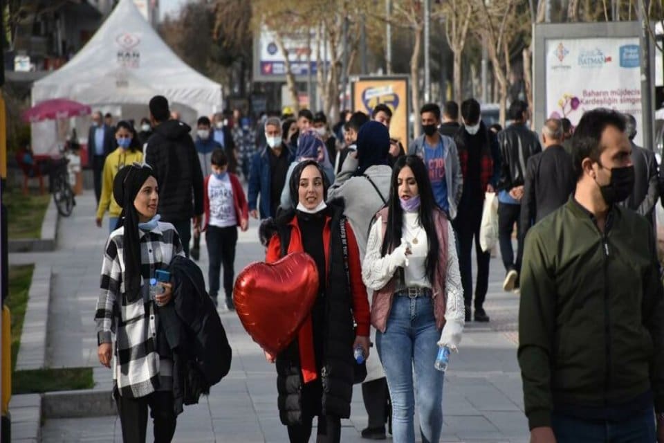 A&ccedil;ıklanan g&uuml;ncel koronavir&uuml;s verileri sonrası T&uuml;rkiye'de toplam vaka sayısı 3