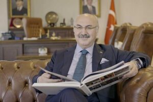 İZMİR Valisi Yavuz Selim Köşger, 10 Ocak Çalışan Gazeteciler Günü