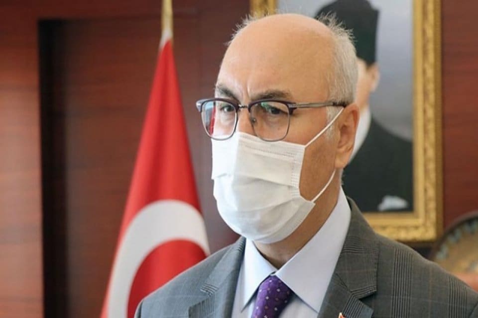İzmir Valisi Yavuz Selim K&ouml;şger, kentin yeni tip koronavir&uuml;se (Kovid-19)