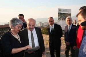 Osmanlı d&ouml;neminde İzmir'de M&uuml;sl&uuml;man n&uuml;fusun yoğun yaşadığı Damlacık semtinin 2011'de
