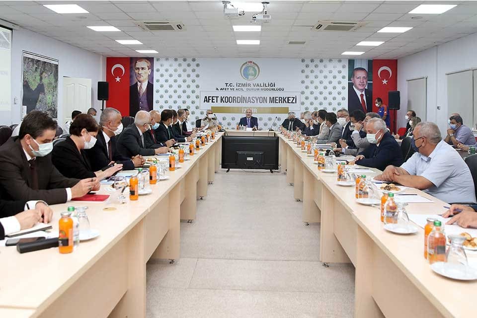 "İzmir Deprem Master Planı" toplantısı, Vali Yavuz Selim K&ouml;şger başkanlığında,
