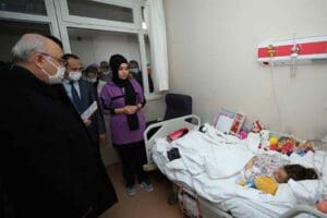 Kahramanmaraş merkezli depremlerde yaralanan 11'i &ccedil;ocuk 52 depremzede tedavileri i&ccedil;in