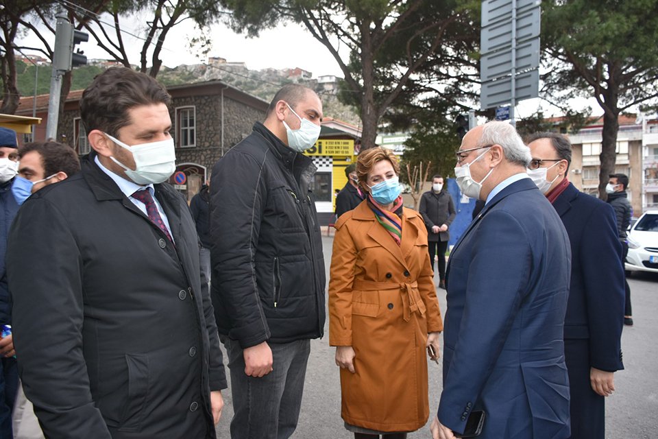 İzmir Valisi Yavuz Selim Köşger, sosyal medya üzerinden yapılan yardım
