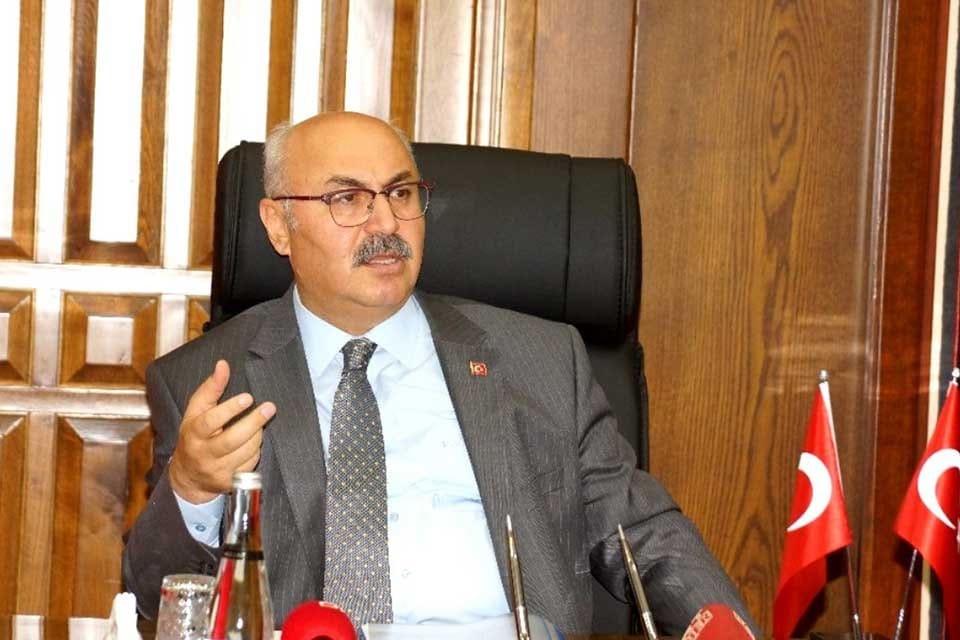 İzmir&rsquo;de &uuml;niversite &ouml;ğrenimi i&ccedil;in gelen ancak barınma sorunu yaşayan gen&ccedil;lerin